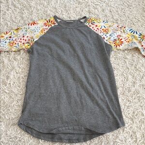 LuLaRoe Gray Raglan Tee with Colorful Sleeves